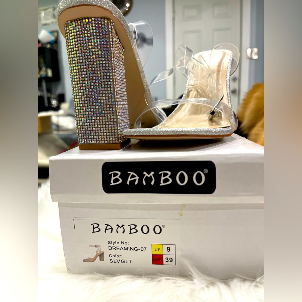 Bamboo heels - Picture 2 of 4